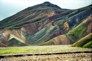 Die farbigen Berge in und um Landmannalaugar - Bildquelle: Jerzystrzelecki bei Wikipedia