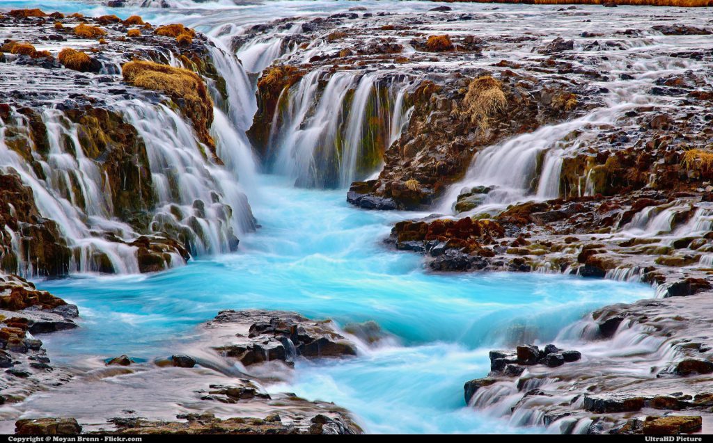 Wasserfälle in Island: Brúarfoss der blaue Wasserfall