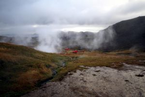 Island Rundflug mit dem Hubschrauber: Landung im Geothermalgebiet Hengill